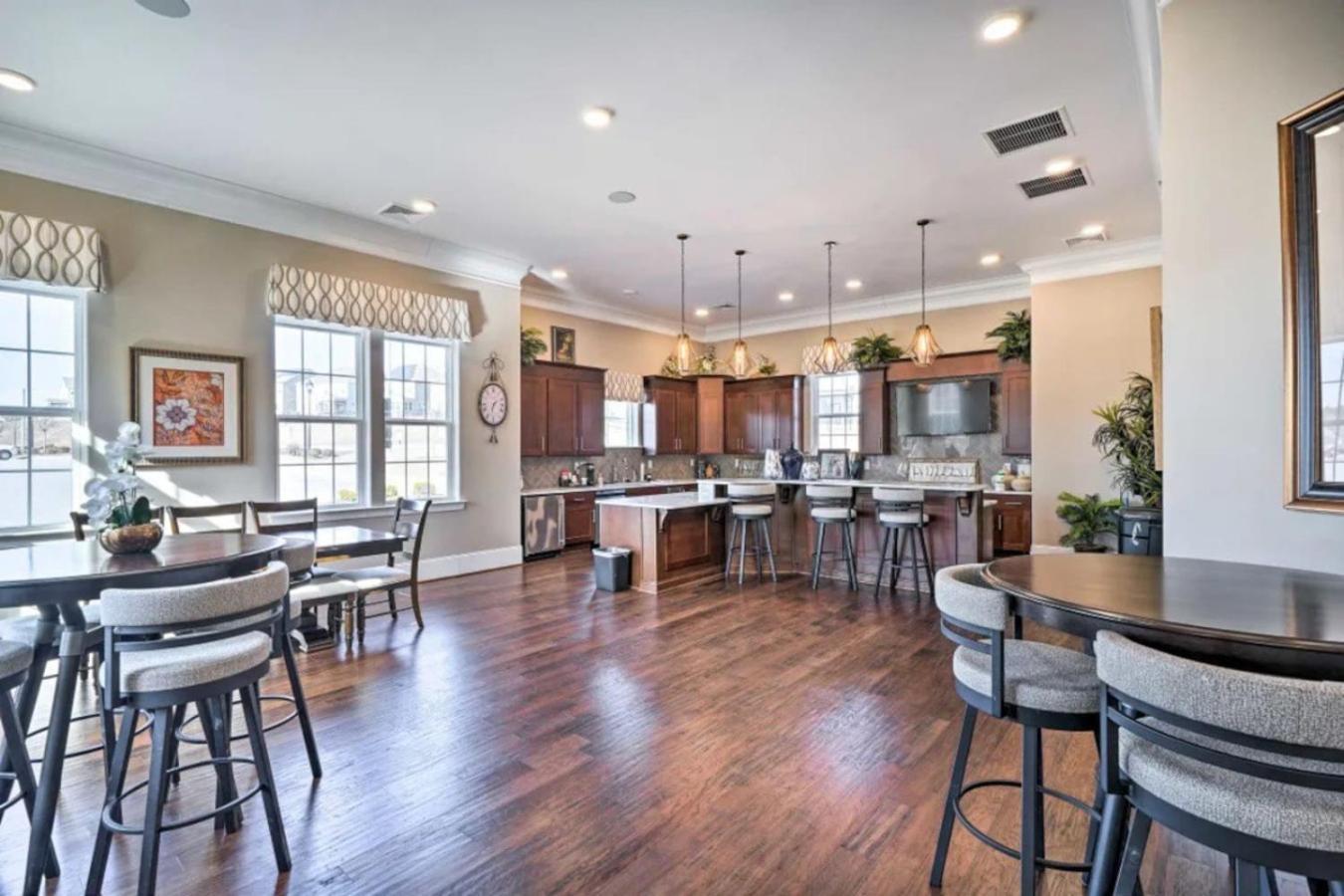 The Villas Buckingham 10 Mins To Rdu Airport Duke Downtown Durham Exterior photo